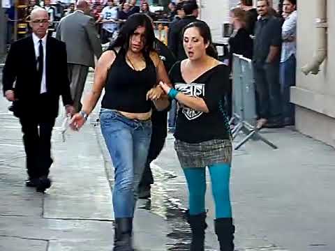 Drunk girl stumbles out of 311 concert @ Jimmy Kimmel Live 6/30/2011