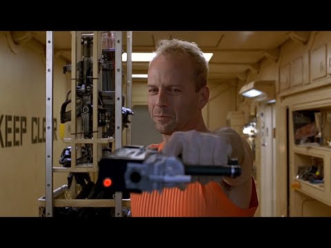 Bruce Willis and the robber. The Fifth Element (1997) MovieClip