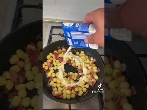 Simple recipe! speck gnocchi with saffron #saffron #gnocchi #speck #recipe