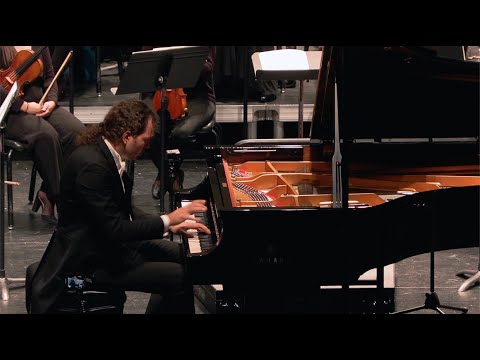 Vladimir Khomyakov plays Rossini / Ginzburg | 'Largo At Factotum' from 'The Barber of Seville' LIVE