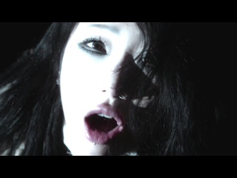 yeule - 'Skullcrusher' (Official Music Video)