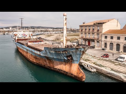 Erkundung eines verlassenen GHOST SHIP in einer französischen Hafenstadt