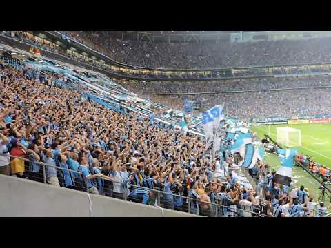 "grêmio x botafogo   torcida do grêmio cantando." Barra: Geral do Grêmio &bull; Club: Grêmio