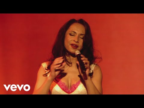 Sade - By Your Side (Live 2011)