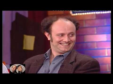 Ale e Franz - panchina ''...oggi per venire mi sono fatto in 4...!''