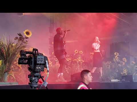 Arlo Parks w. Phoebe Bridgers- Black Dog @ Coachella Weekend 2 Day 2