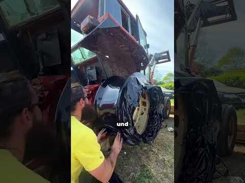 Vor dem Reifenwechsel am Bagger abgeklebt