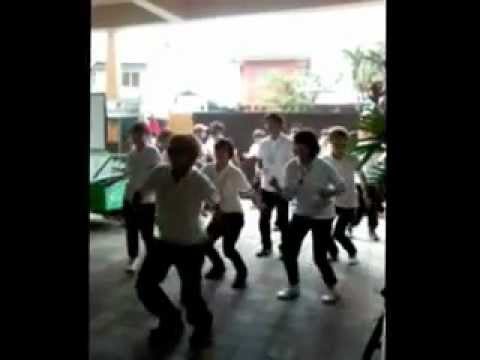 Japanese Students from Kansai University (dance num. for Kuya Efren & volunteers)