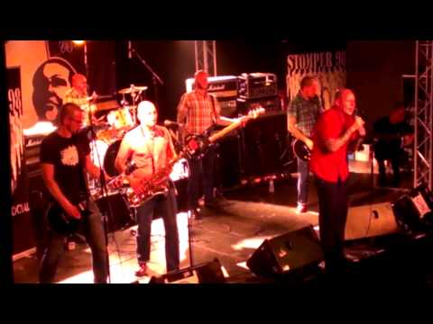 Stomper 98 feat. Lars Frederiksen - Heartbeat