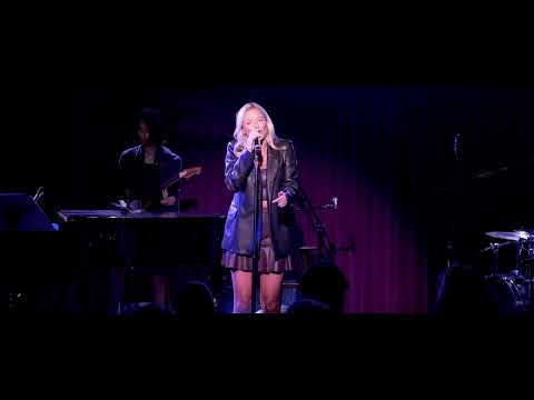 Stephanie Prestage sings "Cry Me A River" at Green Room 42