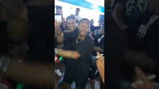 Download lagu Dj Berry Out Side With The World Ballaz Dem mp3