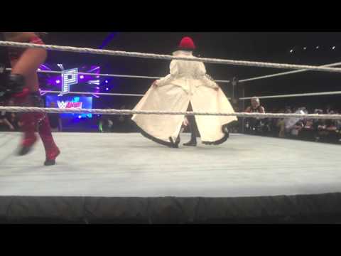 WWE PARIS-Entrance Natalya/Alicia Fox/Eva Marie and Paige