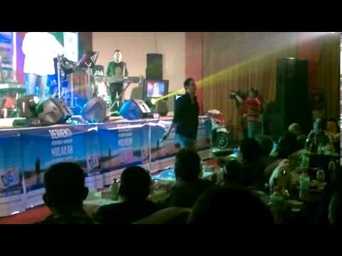 Fuad Balfas feat Mustafa AB L'CATRAZ Band Bulan dipagar bintang