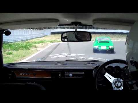 Alfa Romeo 2000 GTV vs early Porsche 911.m4v