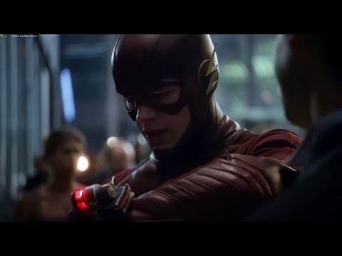TheFlash 1x17 Trickstes's BOMB On Barry's Hand-Barry Reveals His Identity!