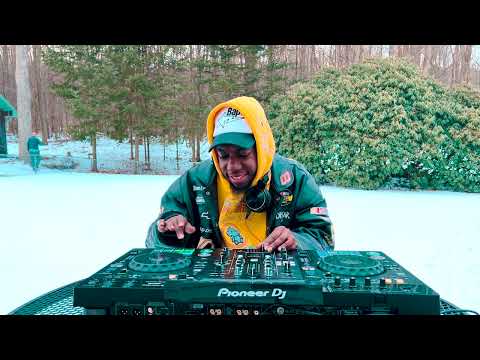 SUAV: 90s R&B Playlist...in the snow By DJ DollaMenu