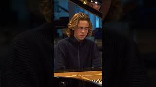 Download lagu Liszt’s Liebestraum, through the hands of @justus.pianist. #piano #liszt #thesource mp3