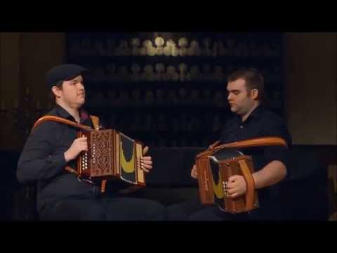 Sindre Fotland and Kristoffer Kleiveland perform Ida