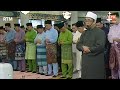 Agong PM Solat Sunat Raya Di Masjid Negara