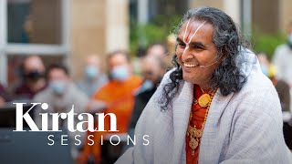 Manat Bharali Pandhari (Live) - Paramahamsa Vishwananda | Kirtan Sessions