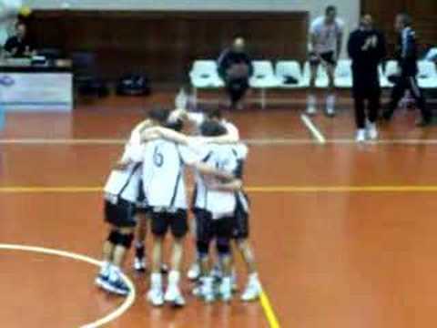 BLOCO DE MIGUEL PINHEIRO ENCERRA O JOGO CONTRA VILACONDENSE