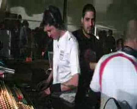 download lagu mp3 mp4 Dafi Fools Adinda, download lagu Dafi Fools Adinda gratis, unduh video klip Dafi Fools Adinda