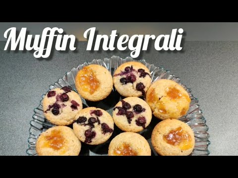 MUFFIN INTEGRALI allo Yogurt senza burro leggeri e veloci. MORBIDISSIMI