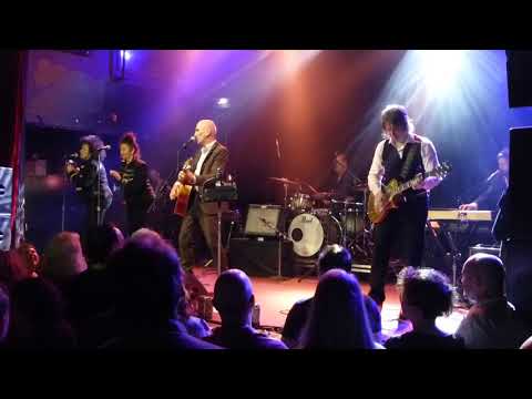 Paul Kelly with Vika and Linda Bull -  Before Too Long