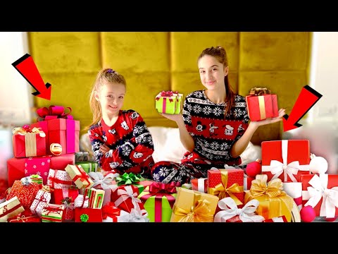 SANTA CLAUS HAS ARRIVED Let's open all the PRESENTS✨•VLOGMAS 24•