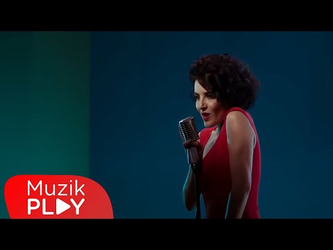 Göksel - Aşkın Yalanmış (Official Video)