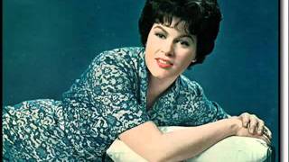 Patsy Cline - The Wayward Wind (lyrics)