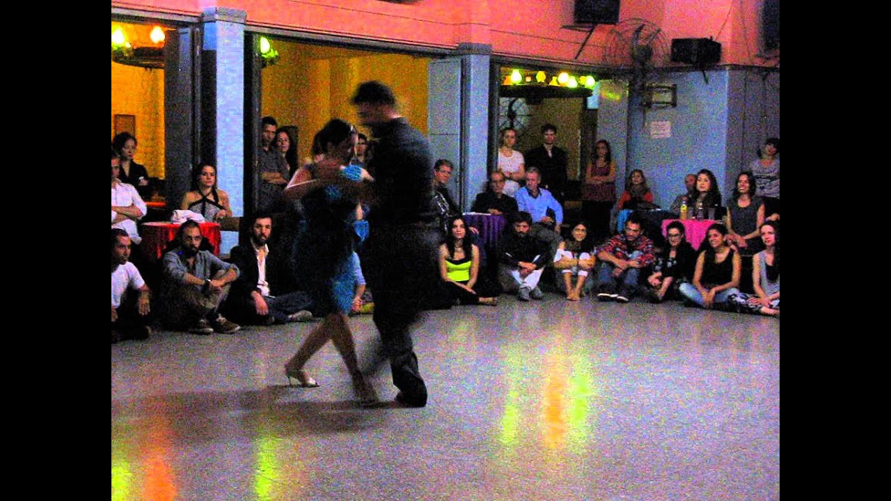 DANA FRÍGOLI y ADRIAN FERREYRA en Viva La Pepa Milonga (4/5)