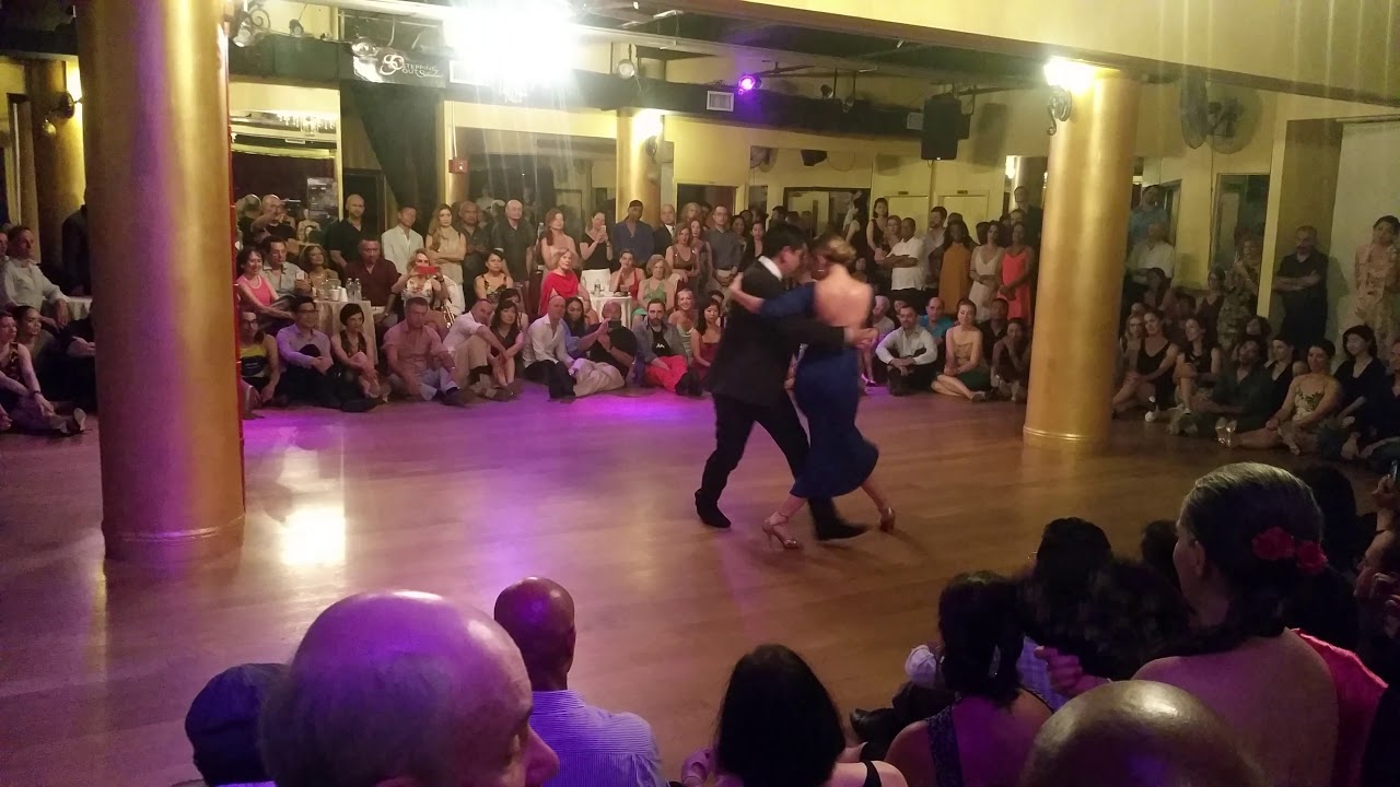 Argentine tango: Noelia Hurtado & Carlitos Espinoza - Una Lagrima