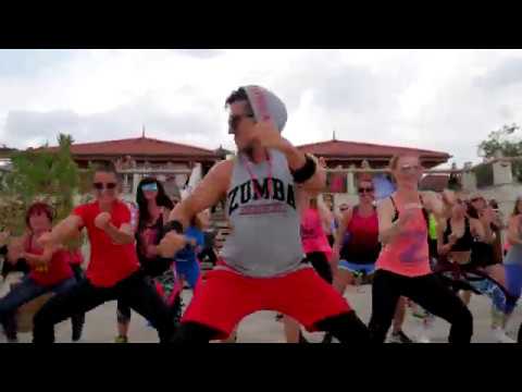 Daddy Yankee, Play-N-Skillz, Zion & Lennox - Bésame ZUMBA WEEKEND IN https://www.koronaborhaz.hu/hu