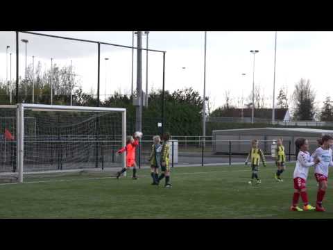 Voorschoten '97 F13 - Docos F5, eerste tegendoelpunt