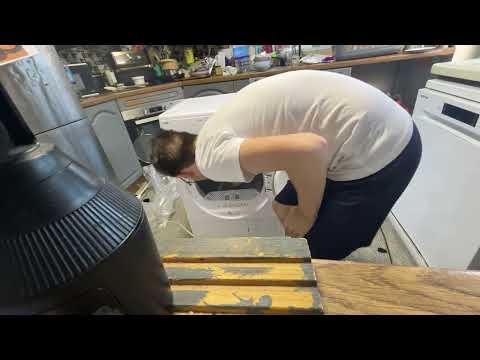 Unboxing Logik LCD8W23 condenser tumble dryer
