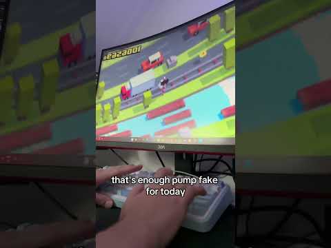 Pumpfake demon is back #crossyroad