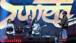 Download lagu Rhoma Irama & Nicki Astria - Adu Domba (Konser Soneta 55th) mp3 Download lagu Rhoma Irama & Nicki Astria - Adu Domba (Konser Soneta 55th) mp3