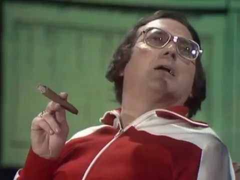 Sketch: Frans van Dusschoten als trainer van FC Wanhoop / André van Duin 50 jaar