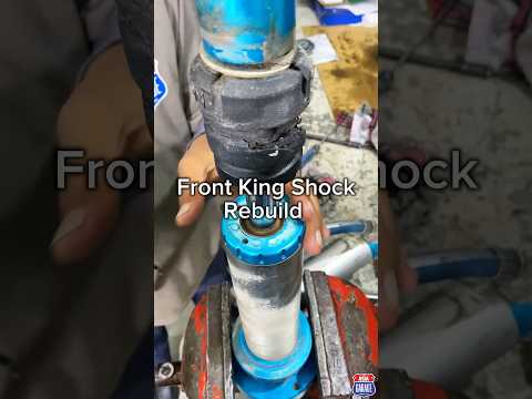 Front King Shock Complete Rebuild, New Seal kit and oil change #automobile #kingshocks #offroad