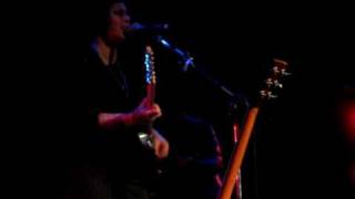 Anika Moa - Two Hearts (Live)