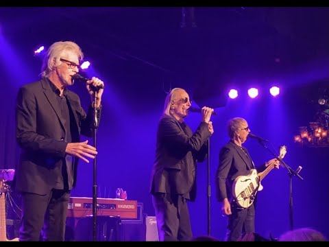 Three Dog Night “Family of Man” Opening song 4-20-22 Alexandria VA