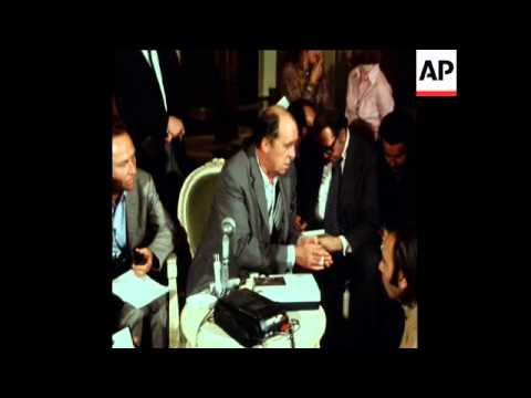 SYND20/10/72 HEINRICH BOELL SPEAKS TO THE PRESS