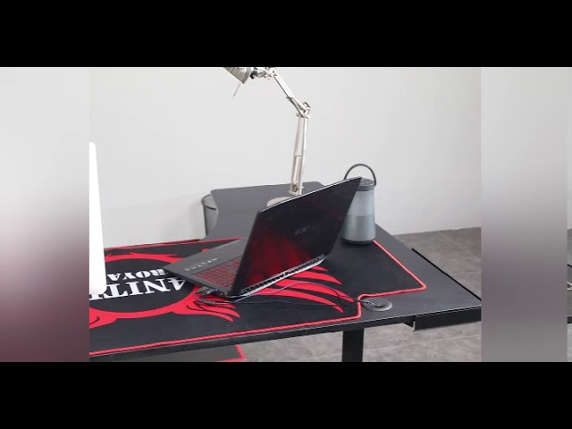 طاولة قيمنق زاوية لون أحمر ماوس أحمر