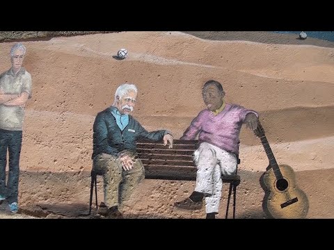 Les figures de la pétanque de Lisula immortalisées sur la place Paoli