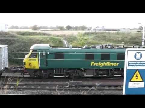 90041 4M81 Felixstowe -- Crewe BH at Casey La on 04-10-11