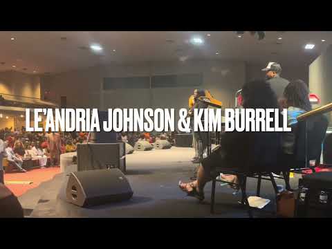 Le’Andria Johnson pass mic to Kim Burrell