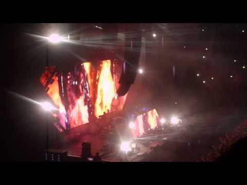 Avicii @Bercy VS Sebastian Ingrosso - Reload -