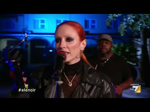 Elenoir canta "Hot like fever" con la #propagandaorkestra