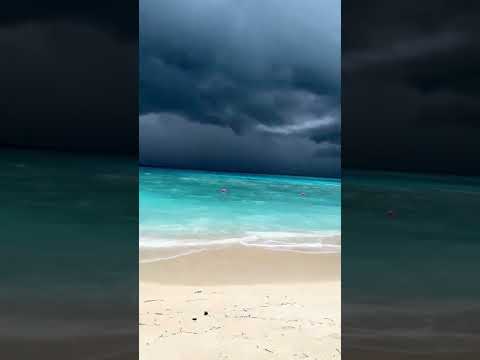A storm is coming 🌩️ Calm before the storm, Maldives beaches